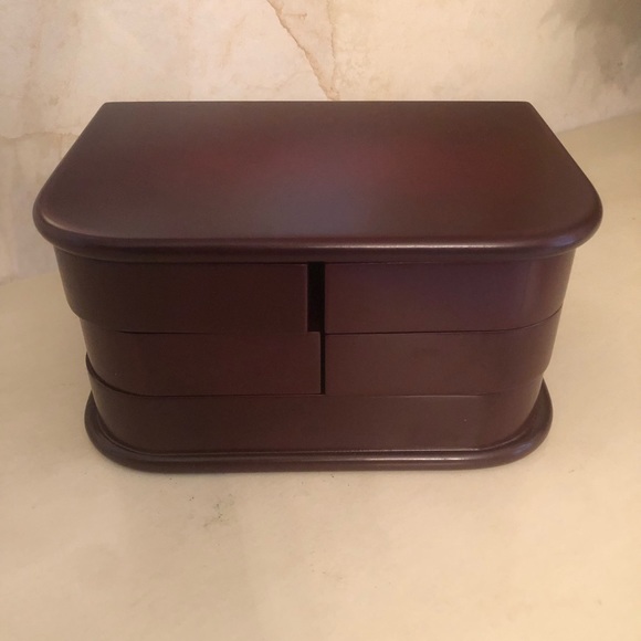 NWOT mahogany jewelry box